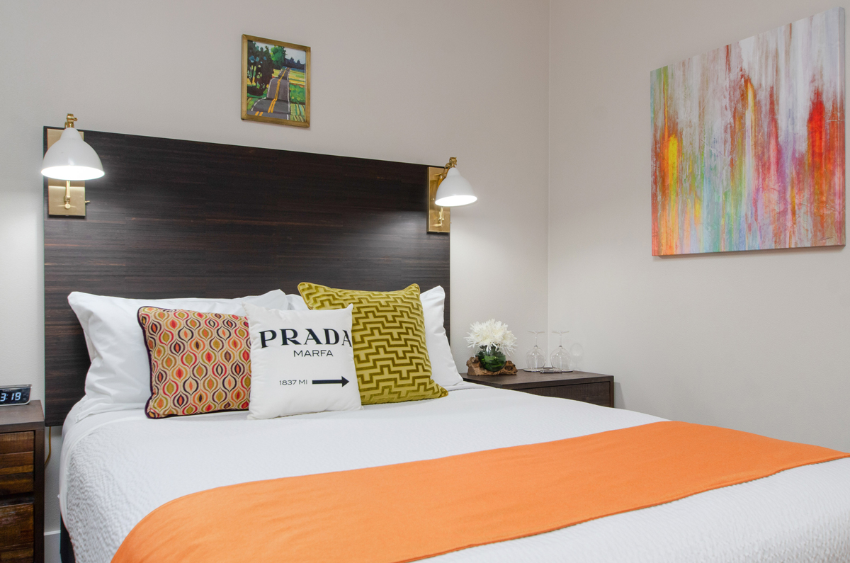 Queen-Deluxe Queen Bedroom