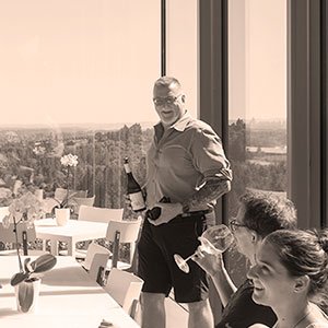 jim-hosting-tasting