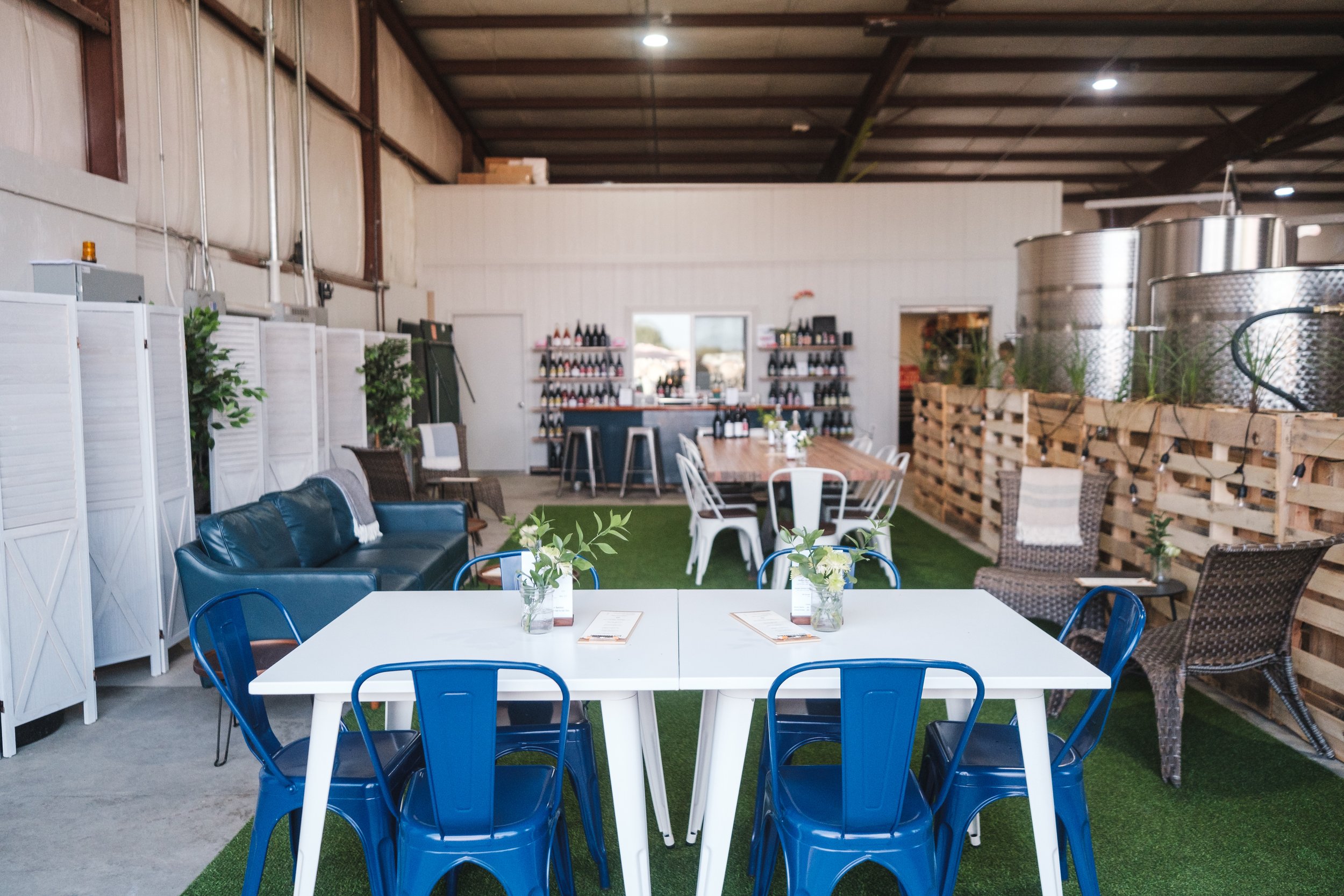 Ricochet_tasting+room
